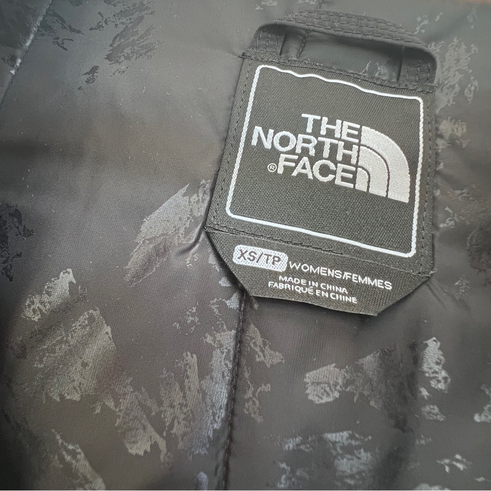 The North Face Women HyVent Black and Gray Jacket - Picture 6 of 10